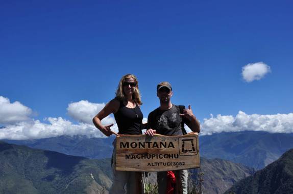 Com o Gustavo, no topo da montanha de Machu Picchu, no Peru